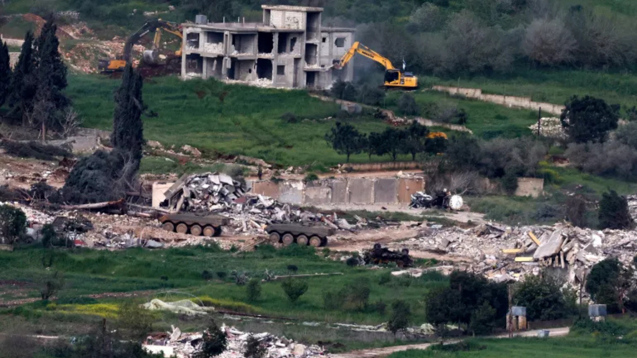 লেবাননে বাড়িঘর গুঁড়িয়ে দিচ্ছে ইসরায়েল