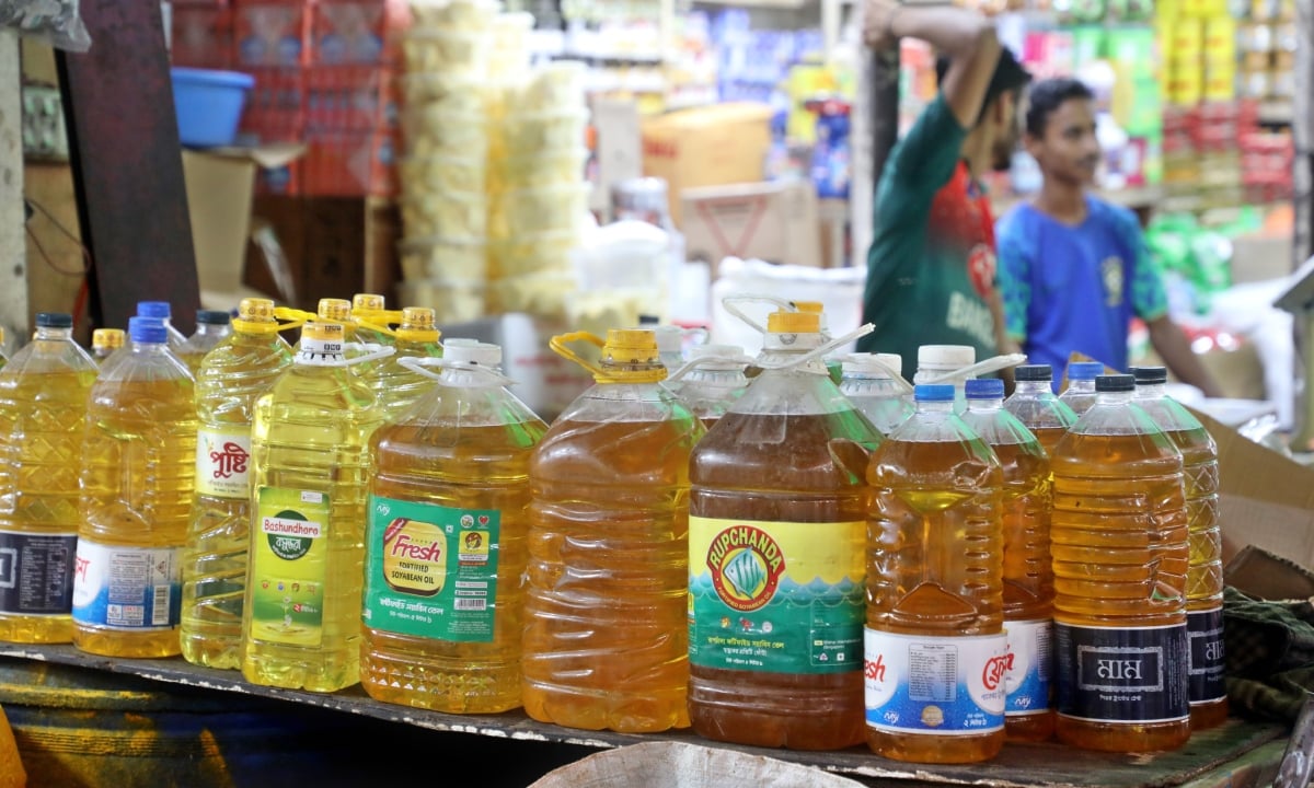 লিটারে ১০ টাকা বাড়লো ভোজ্য তেলের দাম