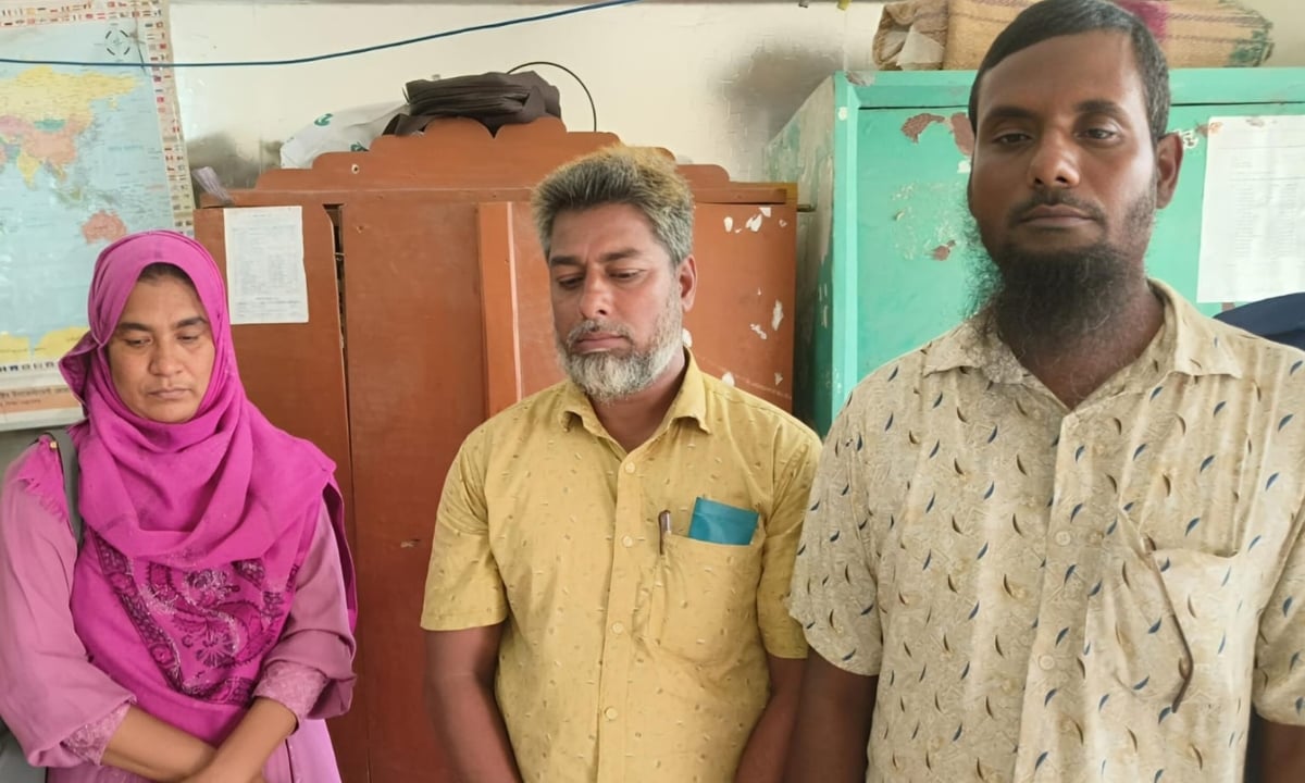 মাদ্রাসা সুপারের ছেলের উত্তরপত্র লিখে  দেওয়ায় তিন শিক্ষক আটক