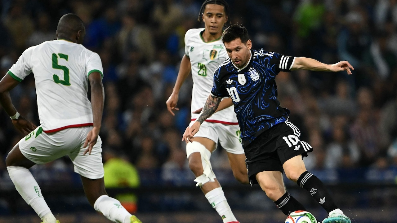 গোলহীন মেসি, তবুও আর্জেন্টিনার জয়