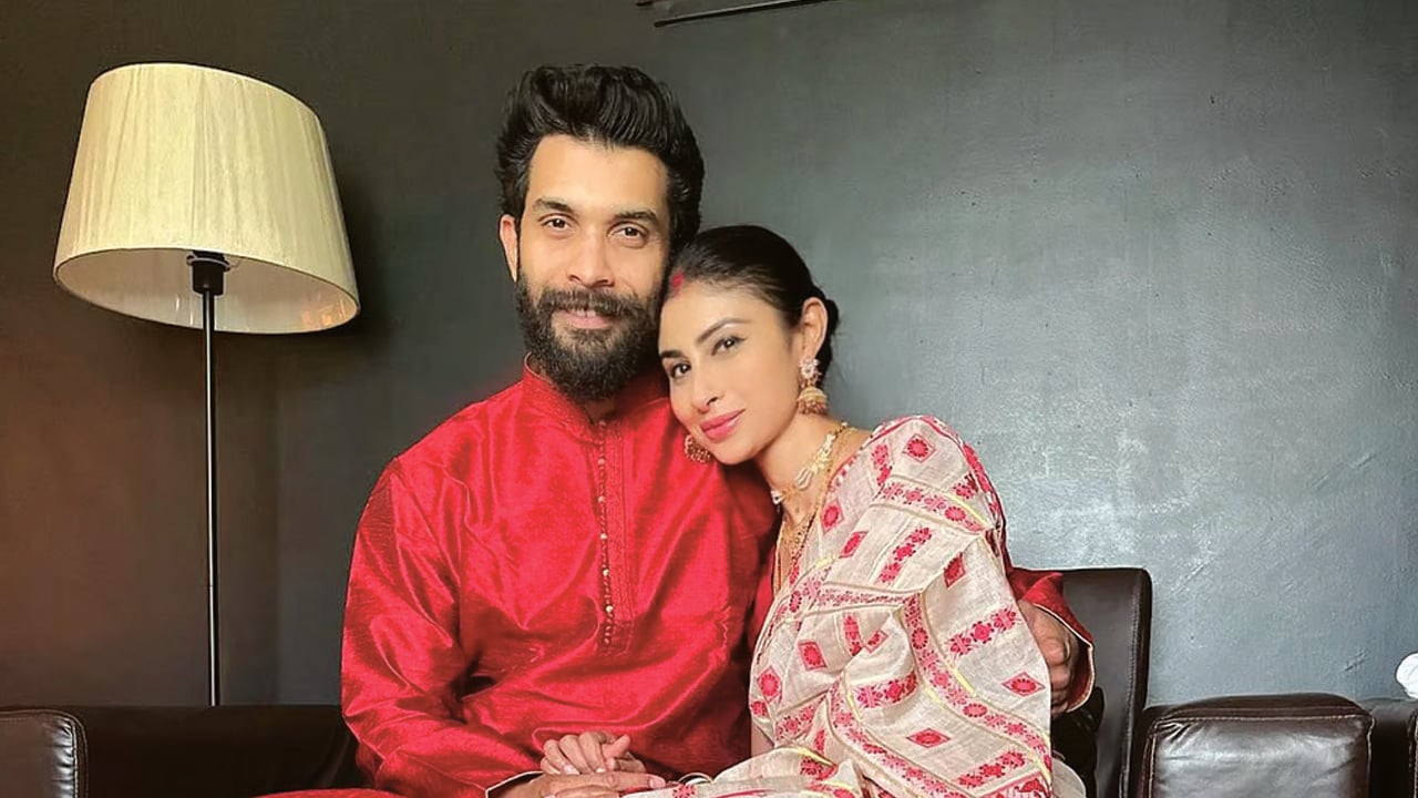 বিচ্ছেদের গুঞ্জনে কী বললেন মৌনী