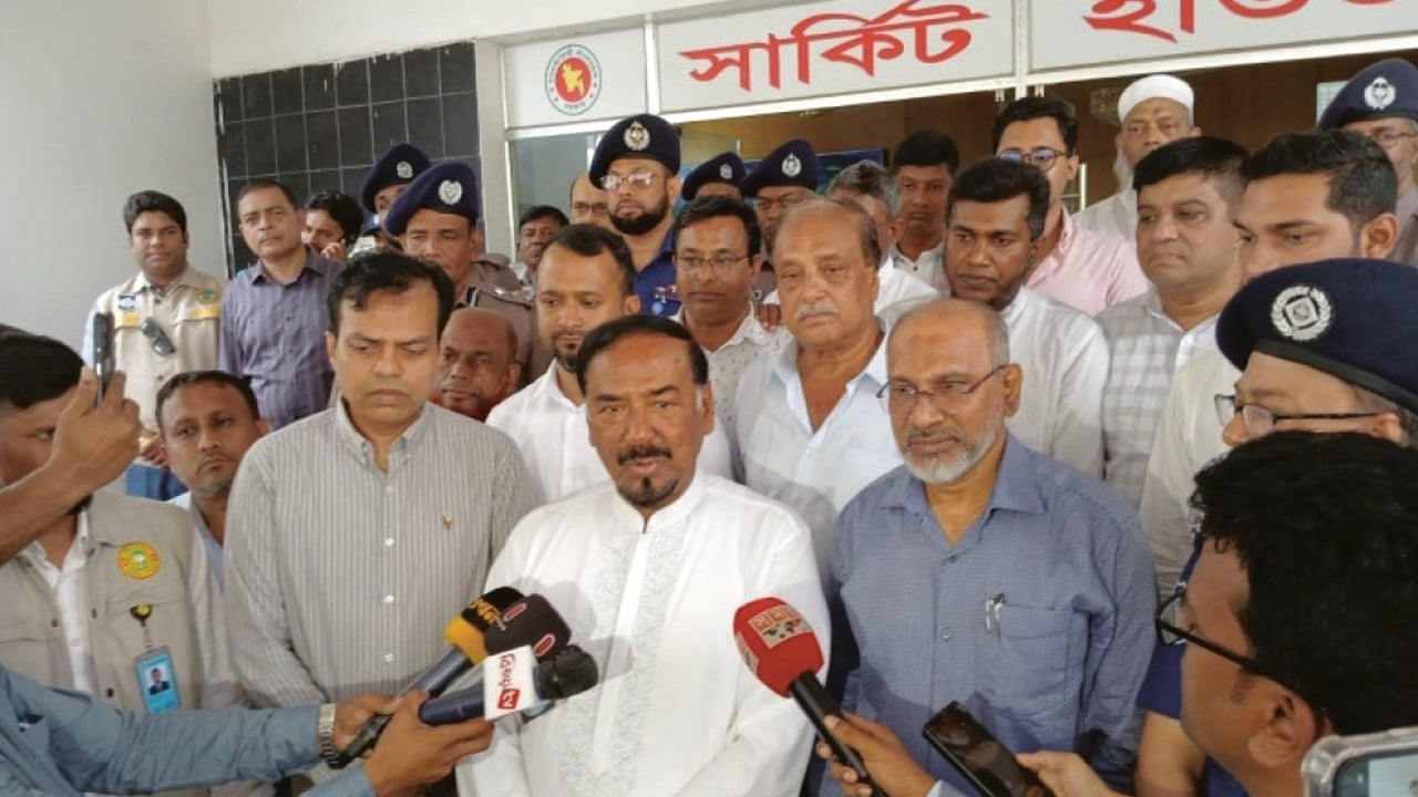 মানুষের রাজনীতির প্রতি আকর্ষণ বেশি: স্পিকার