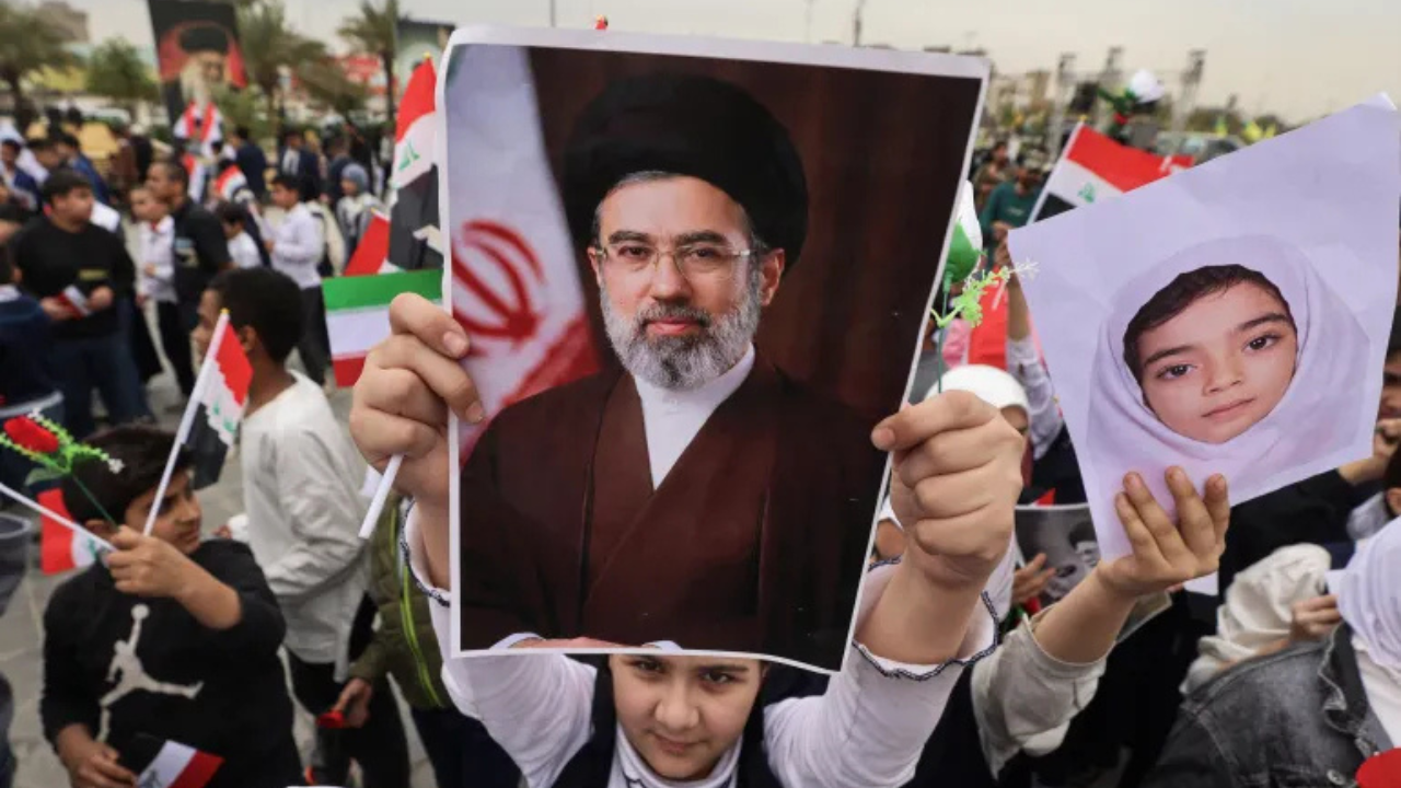 ‘ইরানের নতুন নেতার প্রতি জনসমর্থন বাড়ছে’