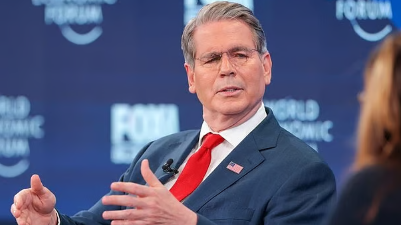 ইরানি তেলের ওপর বিধিনিষেধ শিথিল করা হতে পারে: মার্কিন অর্থমন্ত্রী