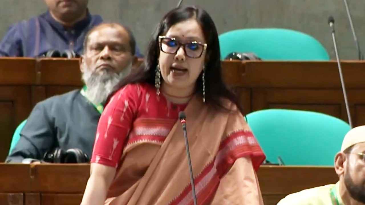 মার্কিন বাণিজ্যচুক্তি সংসদে তোলার দাবি রুমিন ফারহানার