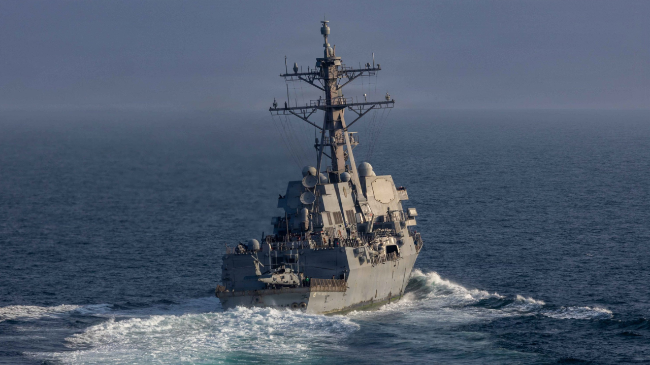 মার্কিন সামরিক জাহাজে ইরানের ড্রোন হামলা