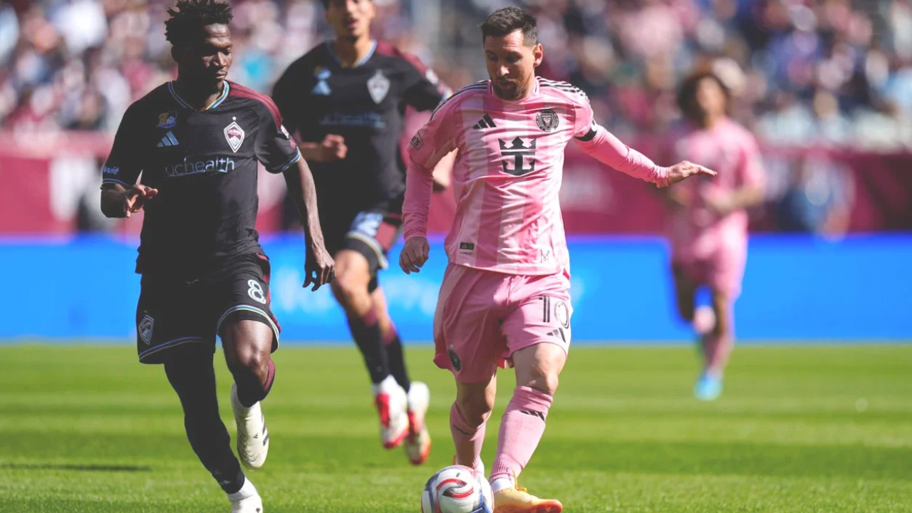 মেসির জোড়া গোলে জিতলো মায়ামি