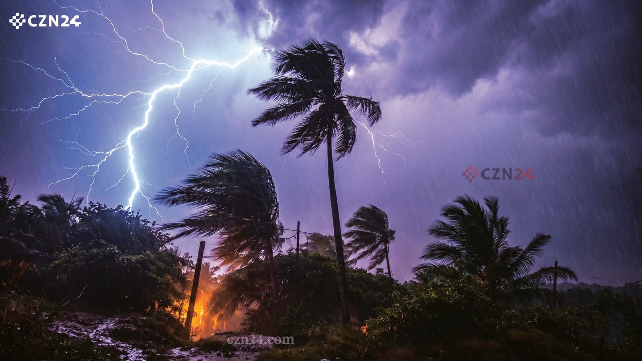 মাঠ থেকে ফেরার পথে বজ্রপাতে প্রাণ গেলো কৃষকের