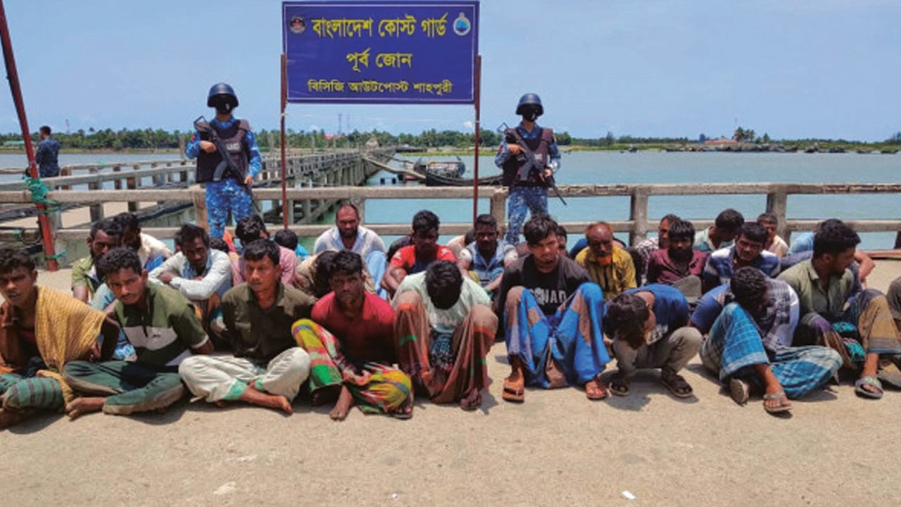 মিয়ানমারে পাচারকালে ২ হাজার ৪০০ বস্তা সিমেন্ট জব্দ