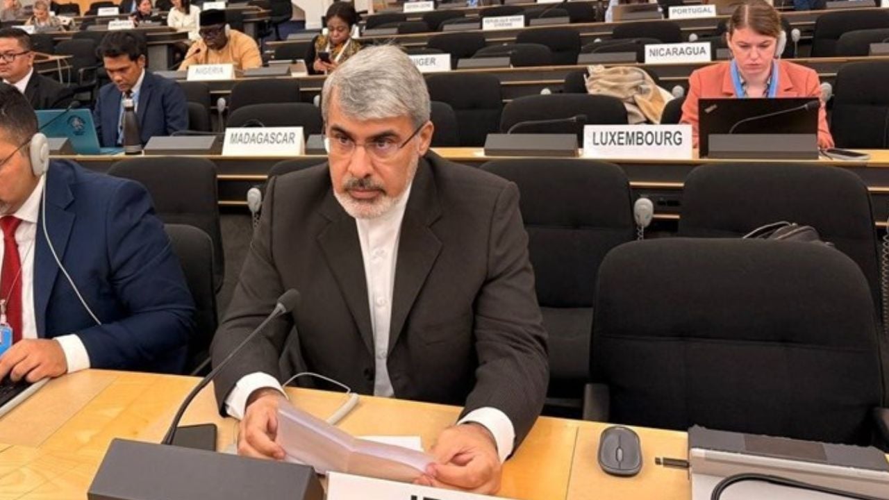 নৌ-অবরোধ প্রত্যাহার ছাড়া কোনো আলোচনা নয়: ইরানি দূত