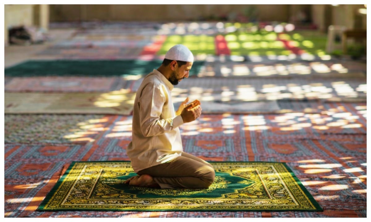 নামাজের সময়সূচি: ১১ এপ্রিল