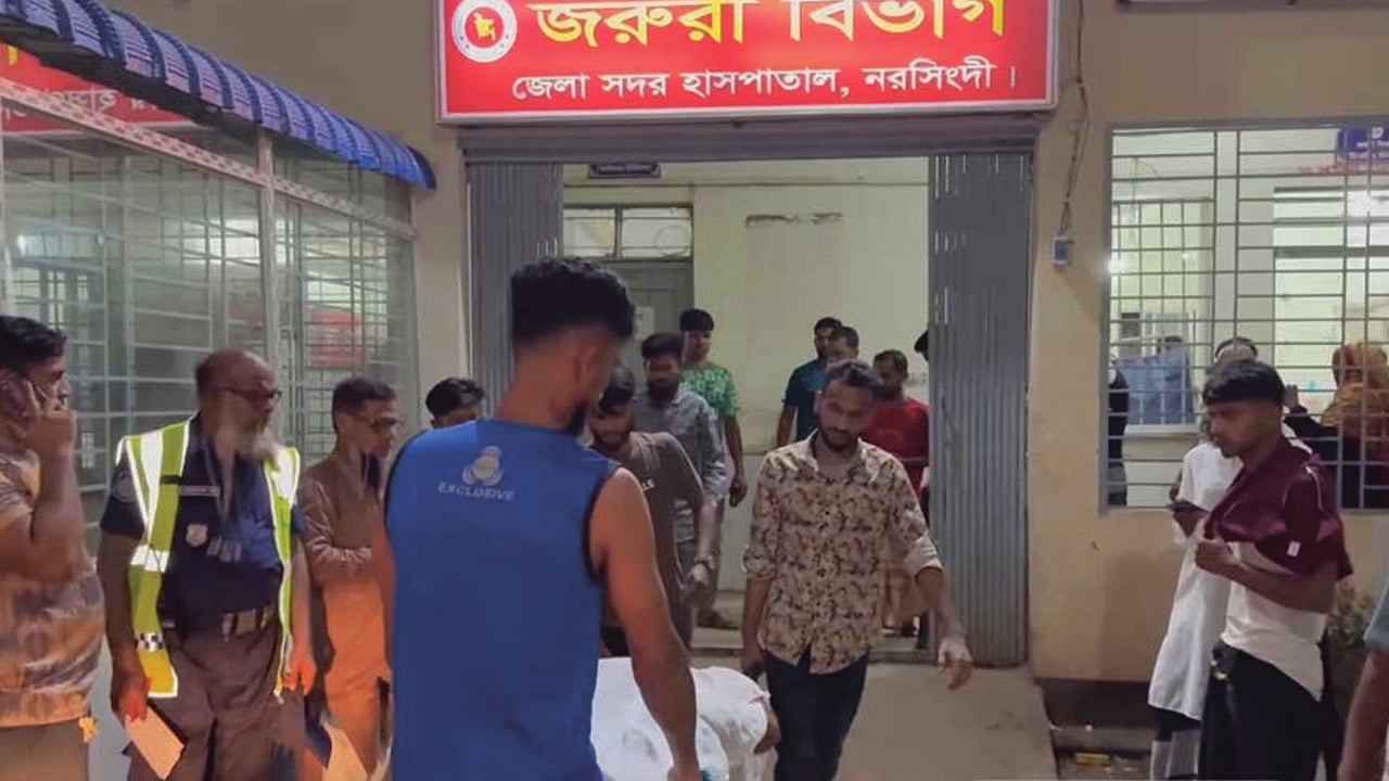 নরসিংদীতে টেক্সটাইল মিলের কেয়ারটেকারকে কুপিয়ে হত্যা