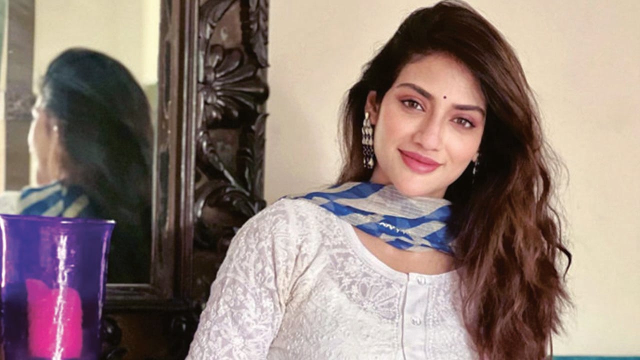 প্রতারণার অভিযোগ: আইনি জটিলতায় নুসরাত জাহান