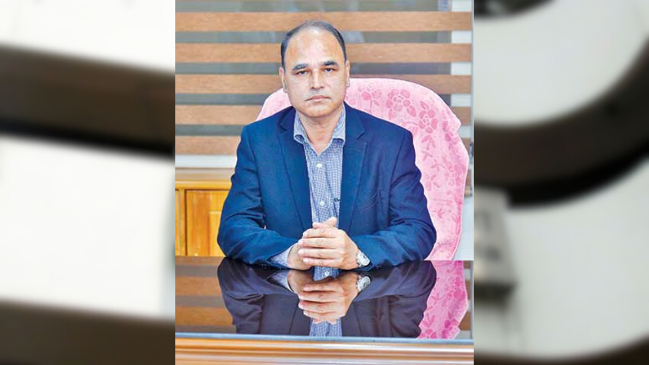 পেট্রোবাংলার পরিচালক রফিকুল ইসলামের দেশত্যাগে নিষেধাজ্ঞা