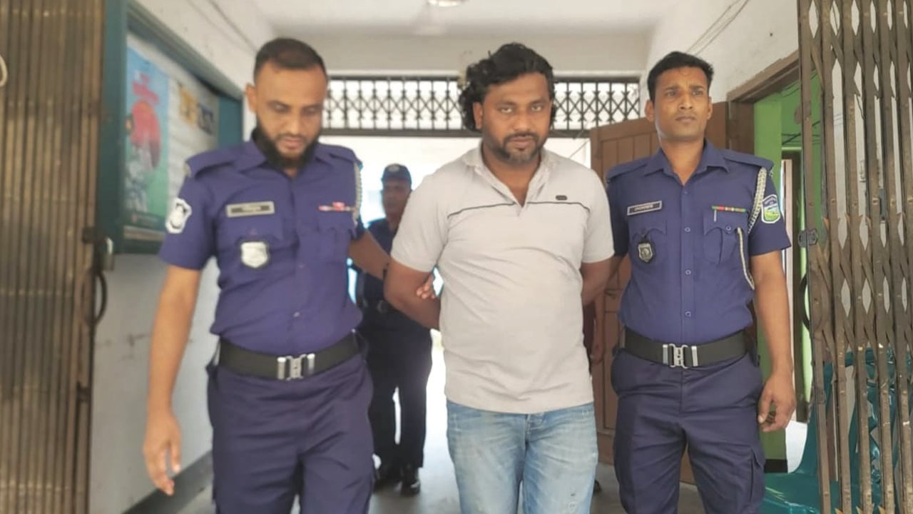 ফিলিং স্টেশনের ব্যবস্থাপককে কারাদণ্ডসহ লাখ টাকা জরিমানা