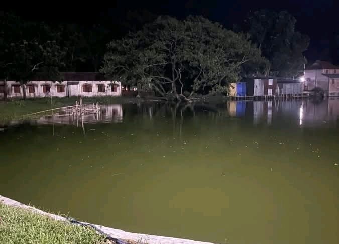 পুকুর