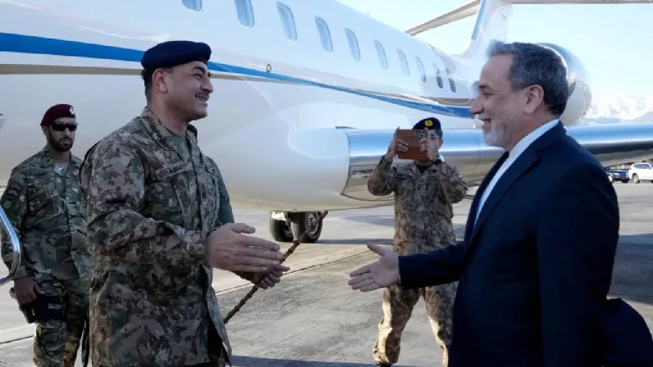 ইসহাক ও অসীম মুনিরের সঙ্গে আরাঘচির ফোনালাপ