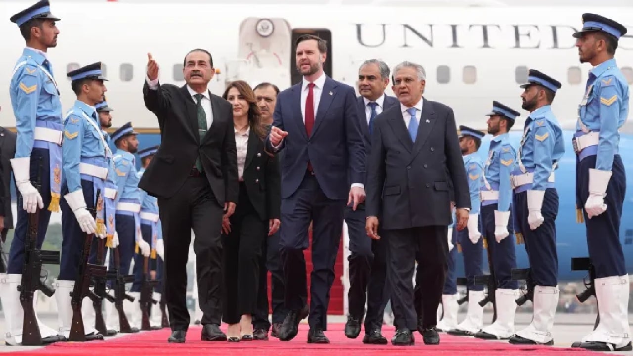 মার্কিন প্রতিনিধিদলের পাকিস্তান সফর ঘিরে অনিশ্চয়তা