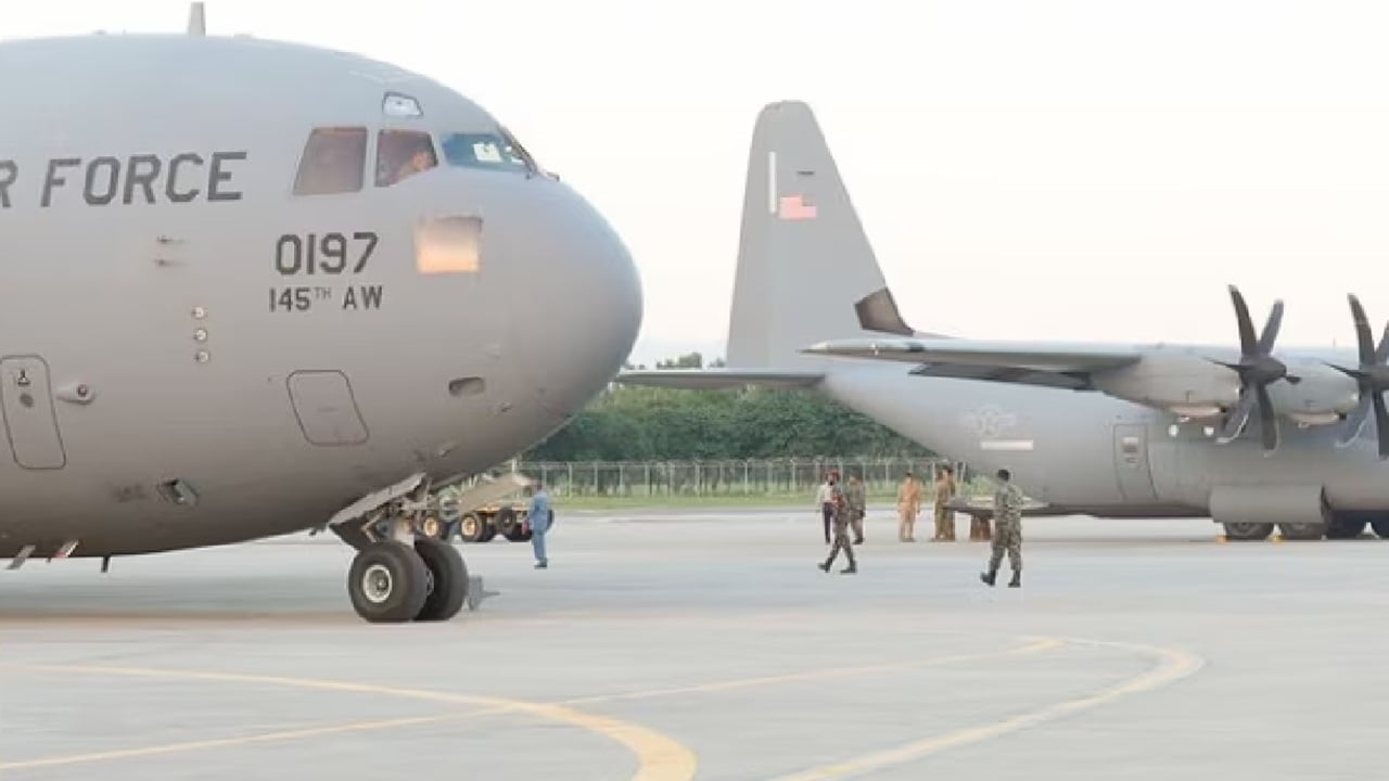 পাকিস্তানের বিমানঘাঁটিতে ৬ মার্কিন বিমানের অবতরণ