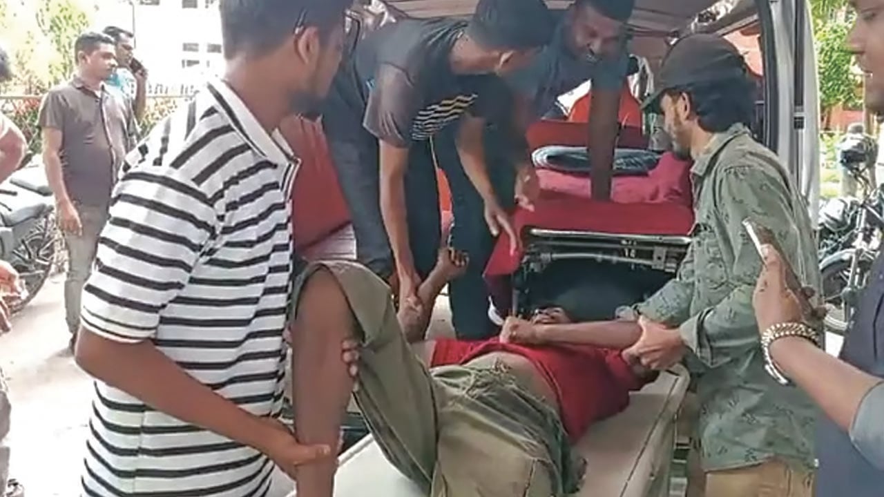 পুলিশের ভয়ে ইয়াবা বড়ি খেয়ে ফেললেন যুবক