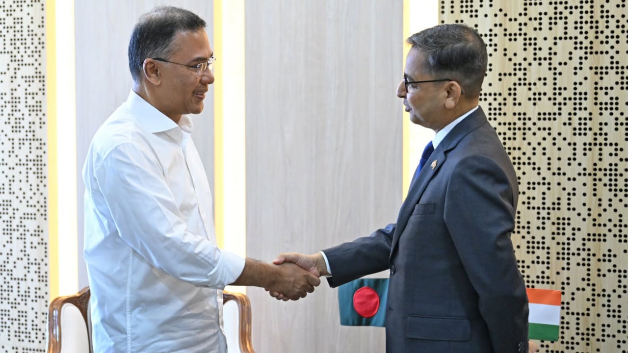 প্রধানমন্ত্রীর সঙ্গে ভারতীয় হাইকমিশনারের সাক্ষাৎ