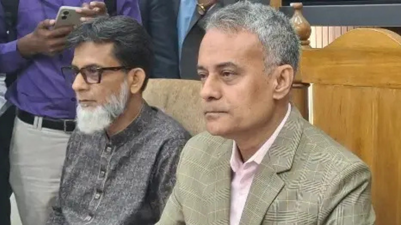 সড়কে চাঁদাবাজি ইস্যুতে আগের বক্তব্যে অটল মন্ত্রী রবিউল আলম