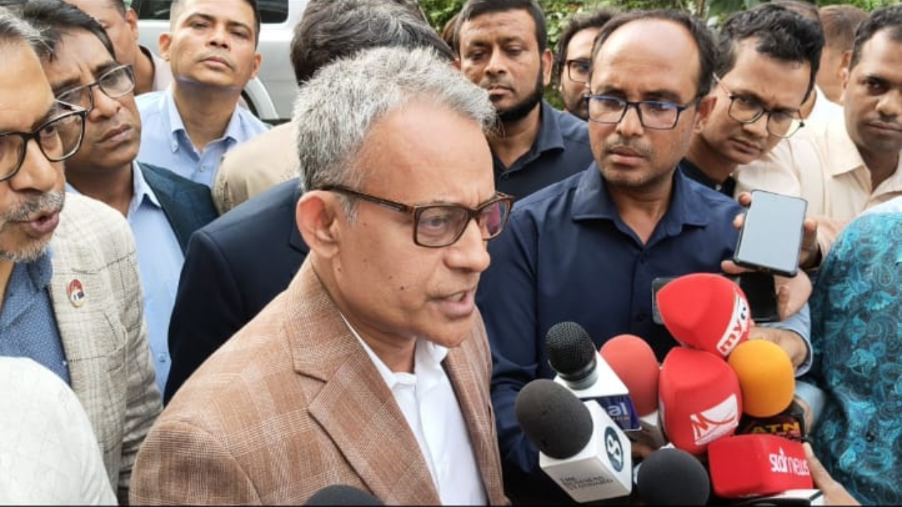 গণপরিবহনে বয়স্ক, প্রতিবন্ধী ও শিক্ষার্থীদের ভাড়া কমবে: রেলমন্ত্রী