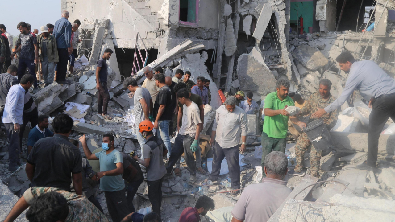 ইরানে চার দিনে ১ হাজারের বেশি বেসামরিক নিহত