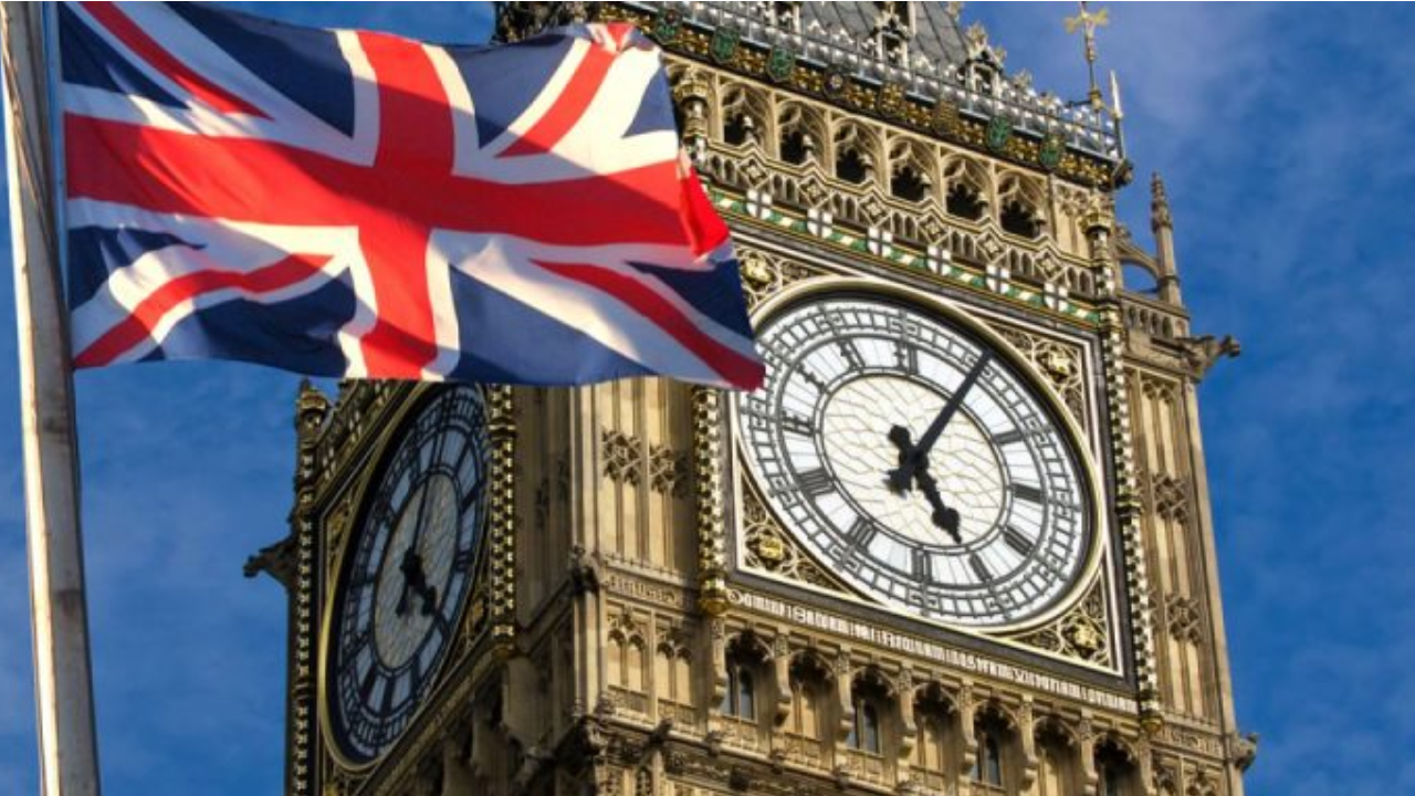 ৪ দেশের শিক্ষার্থীদের ভিসা স্থগিত করছে যুক্তরাজ্য