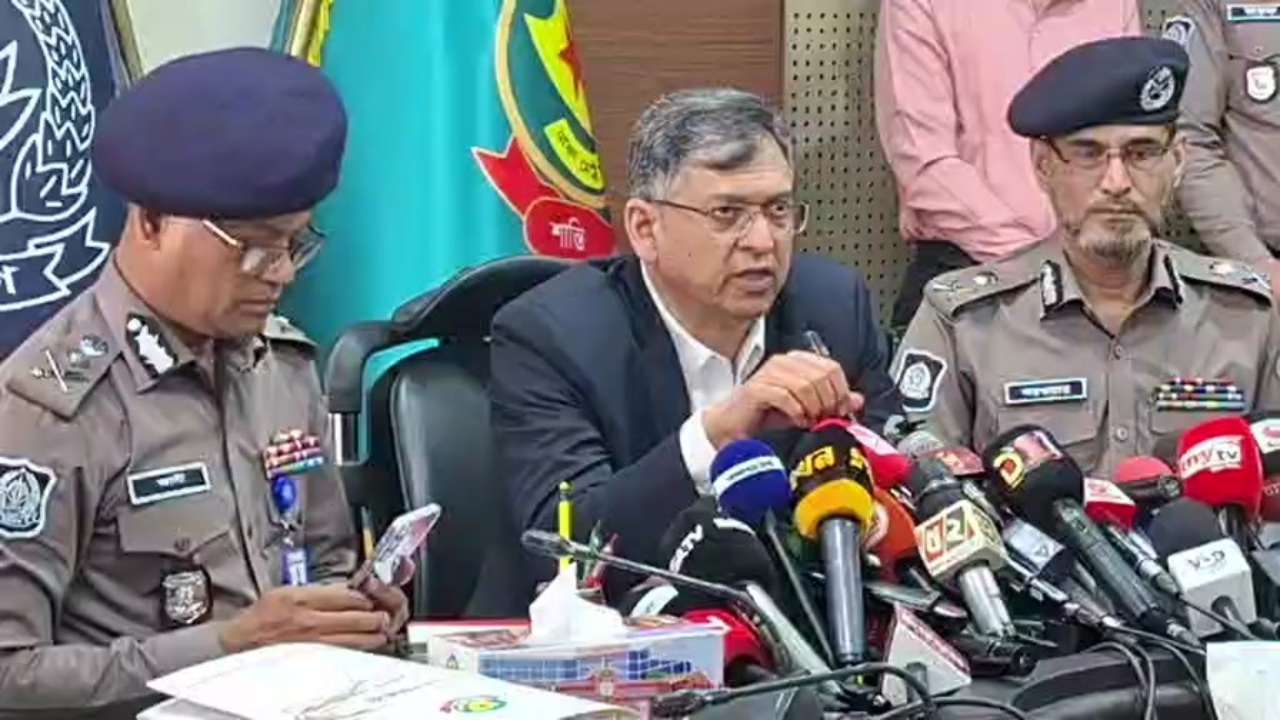 চাঁদাবাজ-অস্ত্রধারীদের বিরুদ্ধে সাঁড়াশি অভিযান শুরু হবে: স্বরাষ্ট্রমন্ত্রী