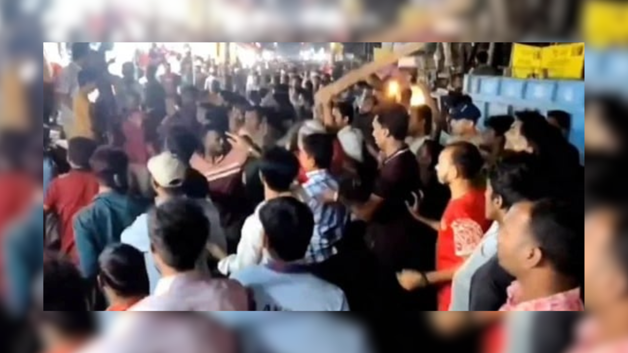 লঞ্চে কলেজছাত্রীকে ধর্ষণ: এনসিপি-যুবশক্তির সঙ্গে যুবদলের সংঘর্ষ