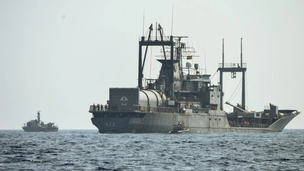 শ্রীলঙ্কায় প্রবেশের অনুমতি চেয়েছে ৩ ইরানি জাহাজ