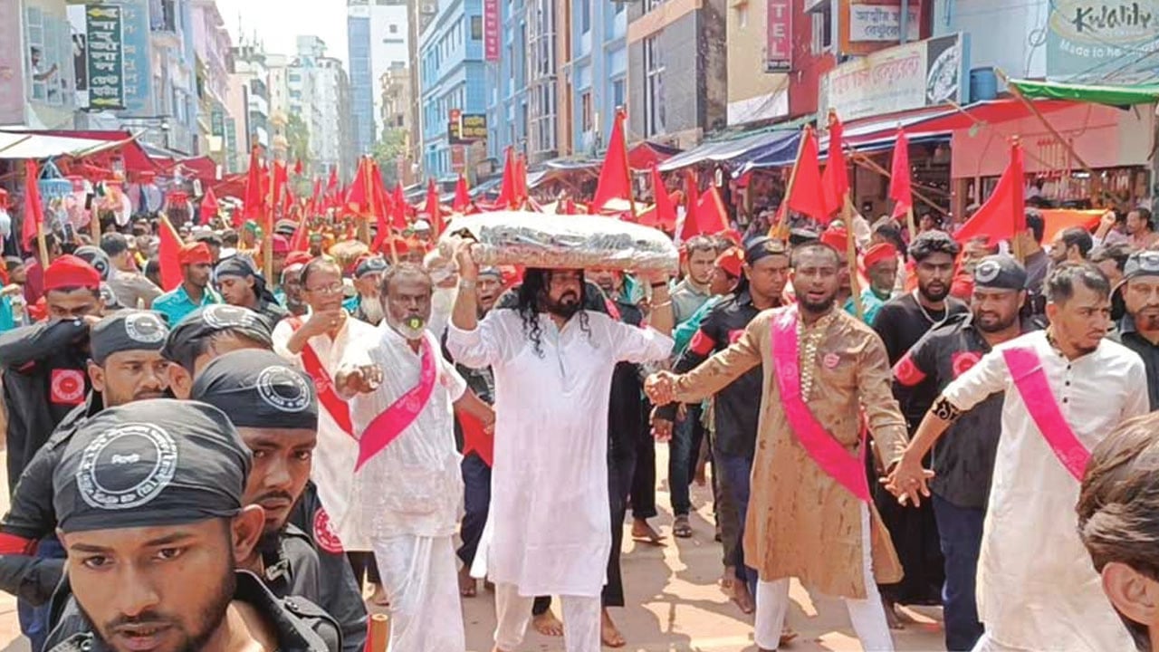 শাহজালালে ওরস শুরু, গরু-গিলাফ উপহার দিলেন প্রধানমন্ত্রী