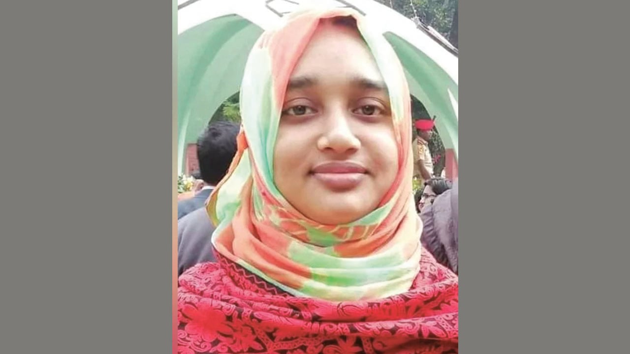 কর্মচারীর ছুরিকাঘাতে ইবির বিভাগীয় প্রধান আসমা সাদিয়ার মৃত্যু