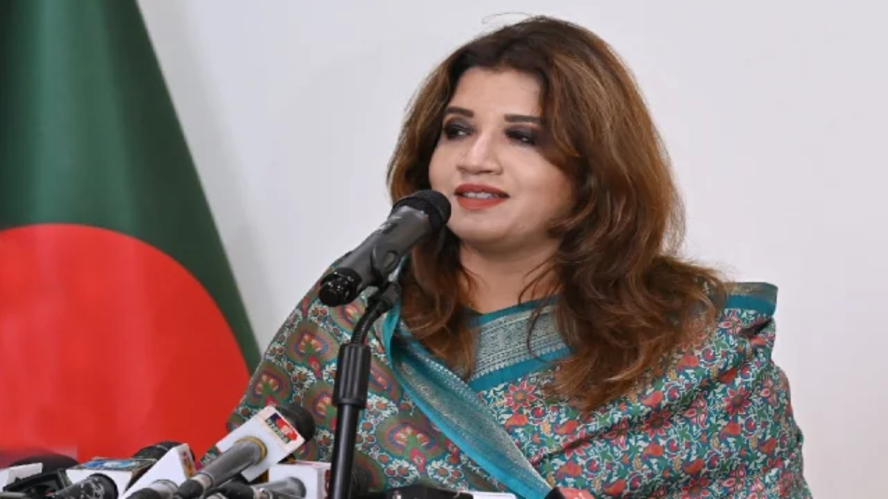 সেনেগাল সফরে পররাষ্ট্র প্রতিমন্ত্রী শামা ওবায়েদ