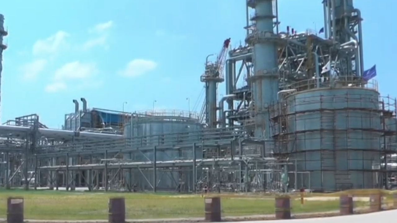 এক মাস বন্ধ থাকার পর ঘোড়াশাল সার কারখানায় উৎপাদন শুরু