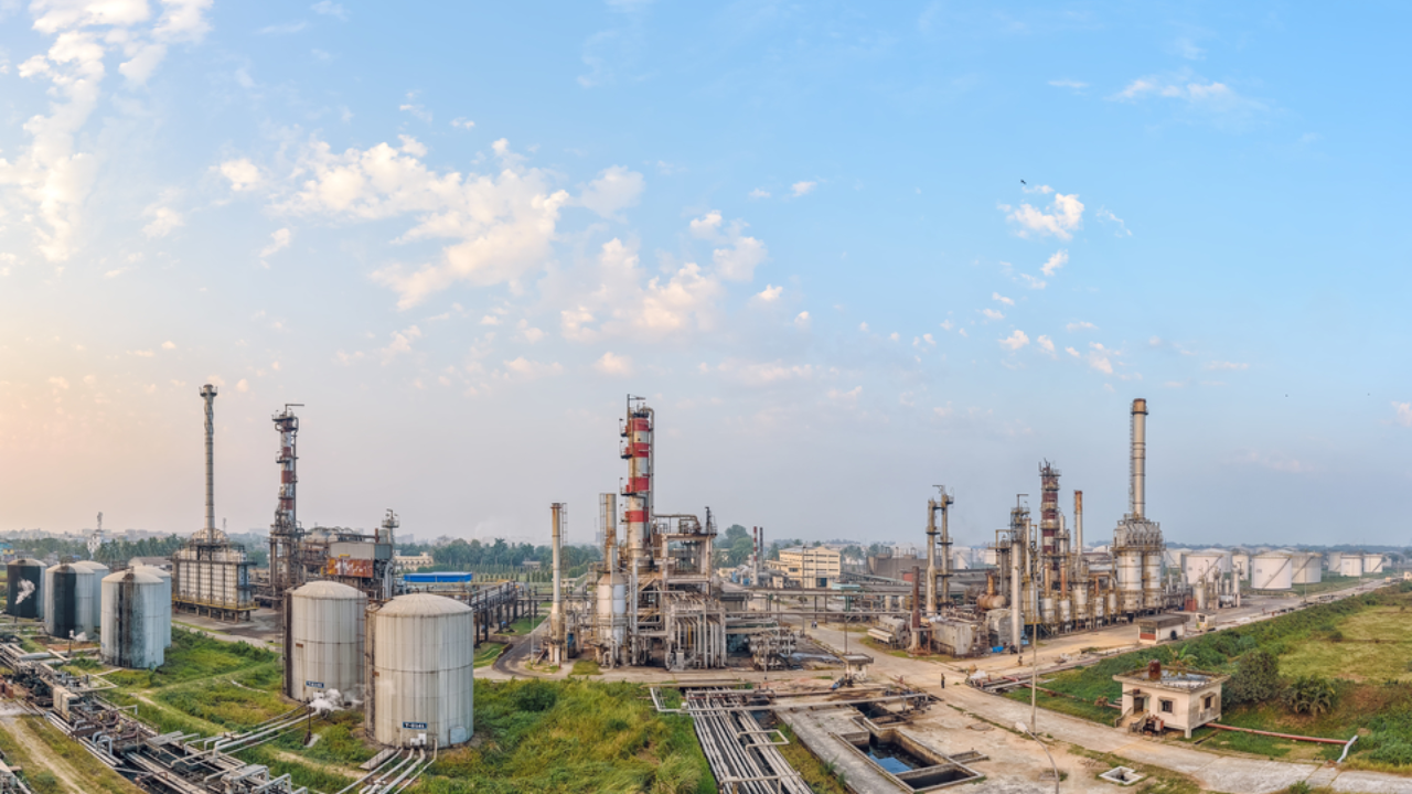 সাময়িক বন্ধের আশঙ্কায় ইস্টার্ন রিফাইনারি