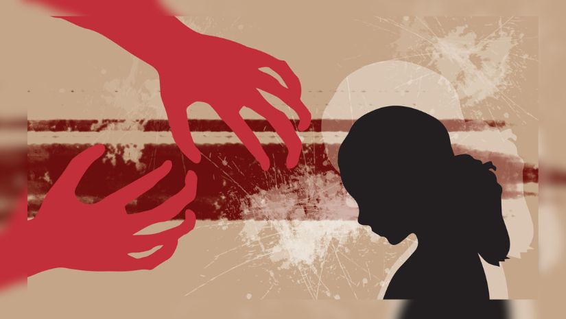 চলন্ত বাসে স্কুলছাত্রীকে ধর্ষণ