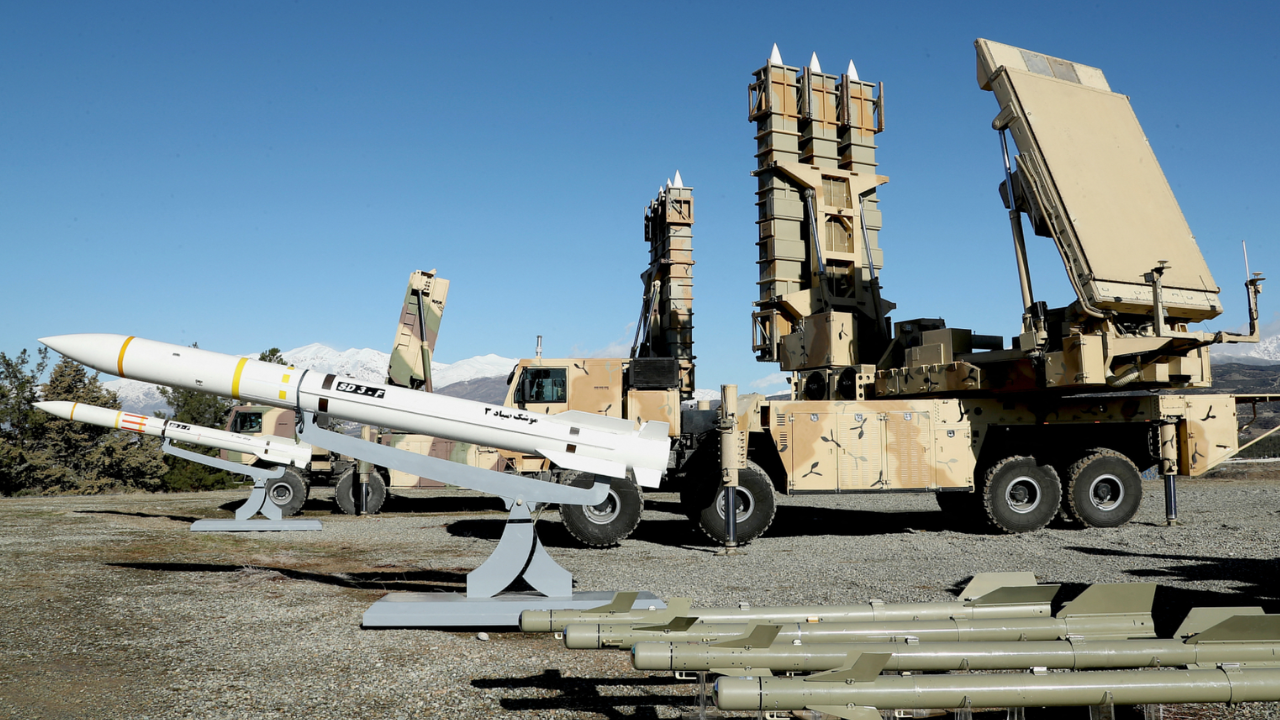 তেহরানে আকাশ প্রতিরক্ষা ব্যবস্থা সক্রিয় করলো ইরান