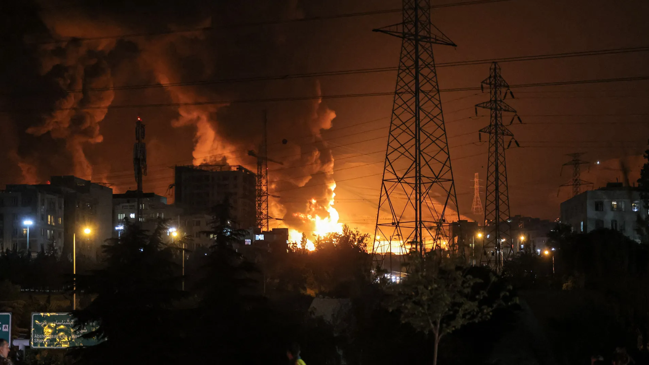 ইরানজুড়ে প্রচণ্ড বিস্ফোরণ, হাসপাতালে হামলা