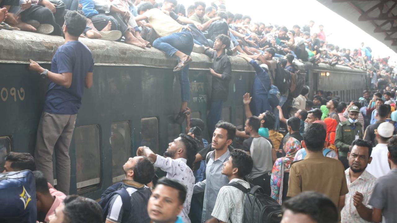 ঝুঁকির ঈদযাত্রা