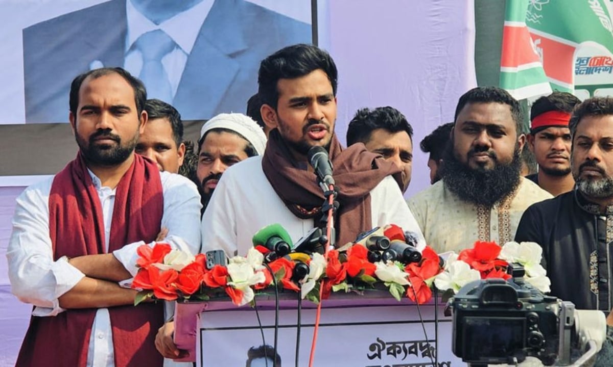 তারেক রহমান এরশাদের মতো দেশ চালাতে চাচ্ছেন: আসিফ মাহমুদ