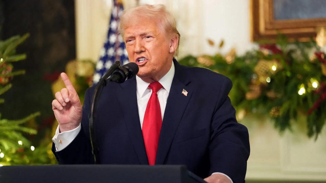 ট্রাম্পের ভাষণের ১ ঘণ্টার মধ্যেই বেড়েছে জ্বালানি তেলের দাম