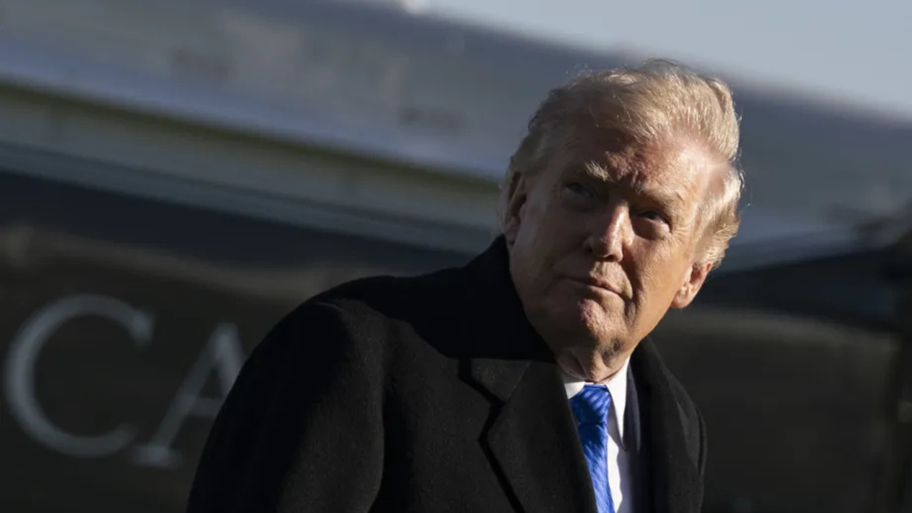 ইরানের জ্বালানি তেল ও খার্গ দ্বীপ দখলে নিতে চান ট্রাম্প