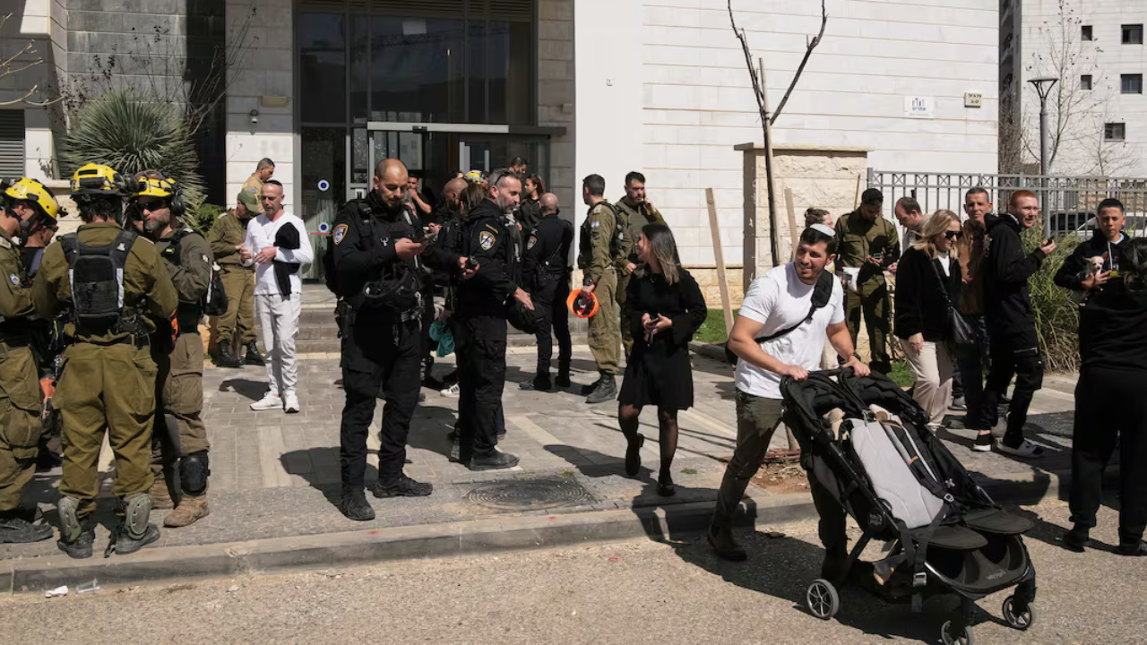 মার্কিন নাগরিকদের মধ্যপ্রাচ্য ছাড়ার আহ্বান