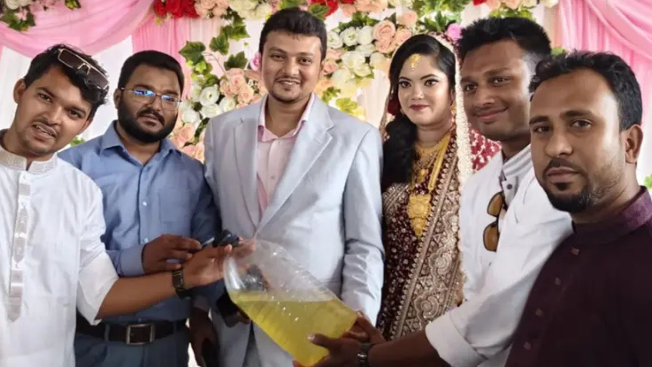 বিয়েতে বর-কনেকে ডিজেল উপহার