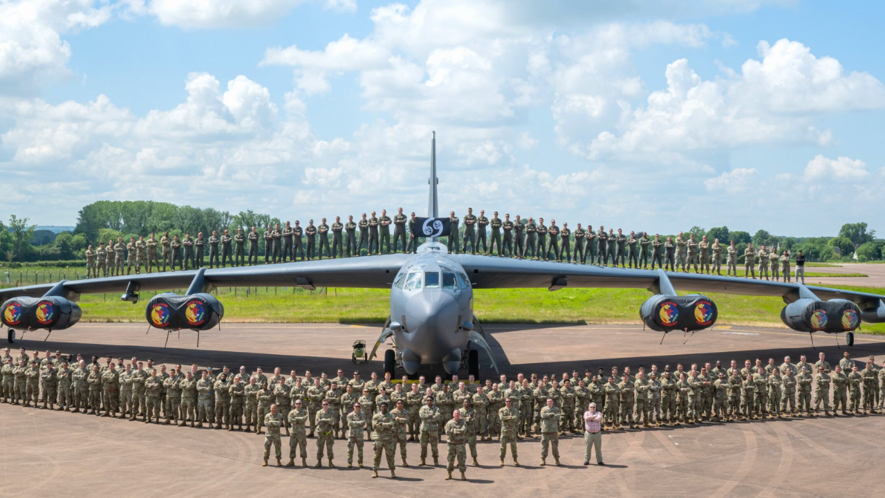 ইরানি ক্ষেপণাস্ত্রের নিশানায় ব্রিটিশ সামরিক ঘাঁটি