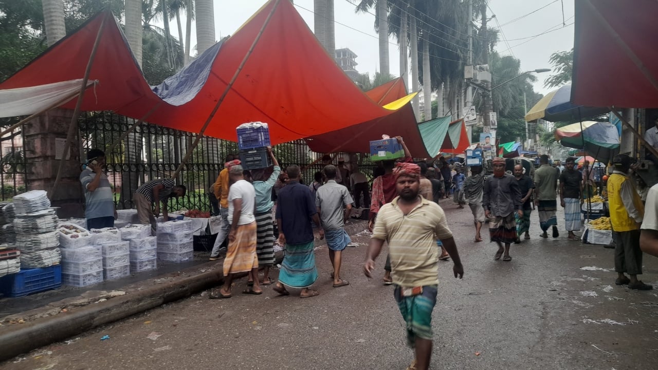 উচ্ছেদের পর রাত পোহাতেই আগের চেহারায় বাদামতলী