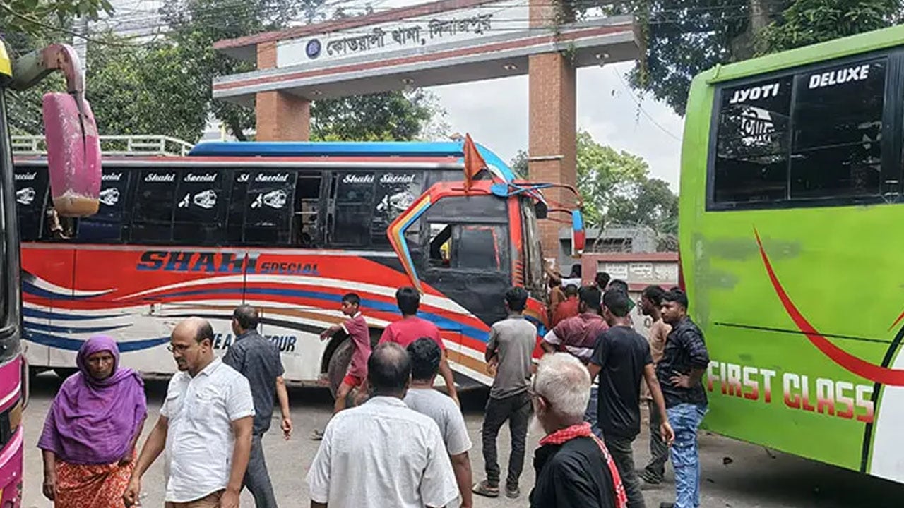 শ্রমিকনেতা বাদশার মুক্তির দাবিতে সড়ক অবরোধ