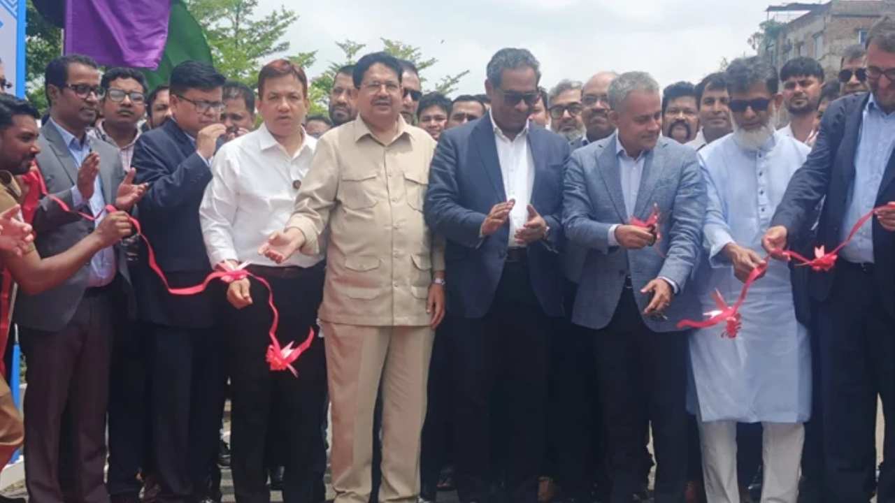 দেশের বেশিরভাগ ড্রাইভার ফিটনেসবিহীন: সড়কমন্ত্রী